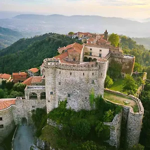 https://la-casa-di-antonietta.it-tuscanyhotel.com