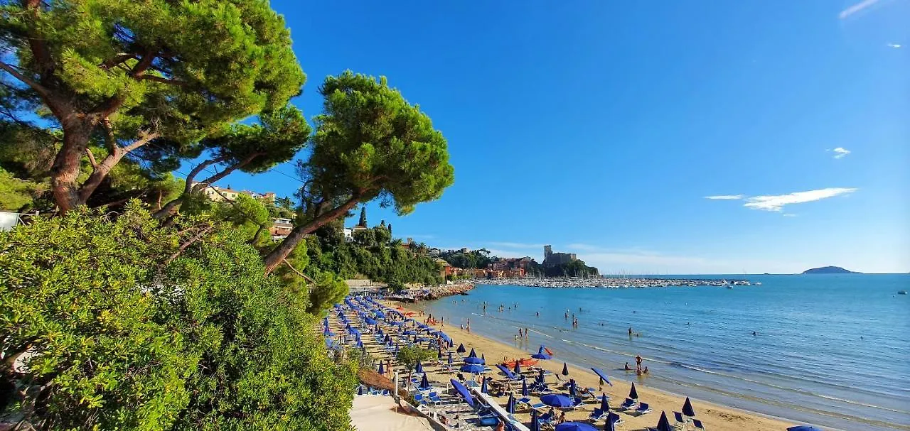 Comodo Al Mare Lerici 0*,  Italia